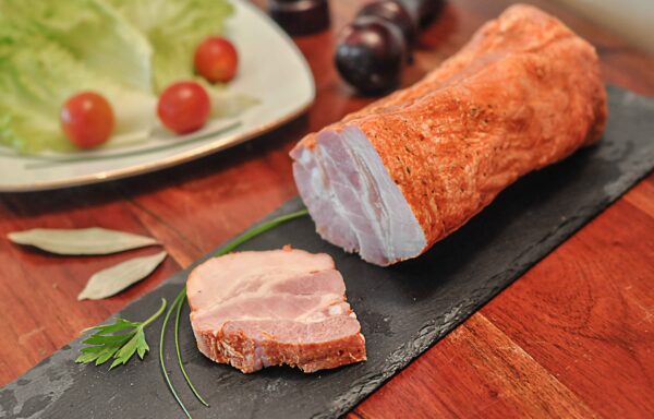 Travers de porc cuit mariné au paprika